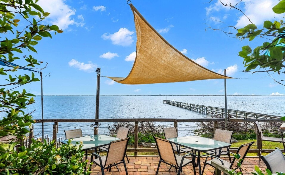 More Photos Of 4845 Dixie Hwy NE, Palm Bay Restaurant For Sale