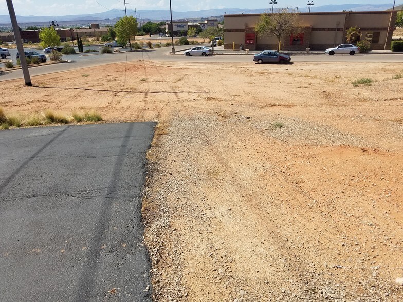 More Photos Of E 2720, Saint George Land For Sale