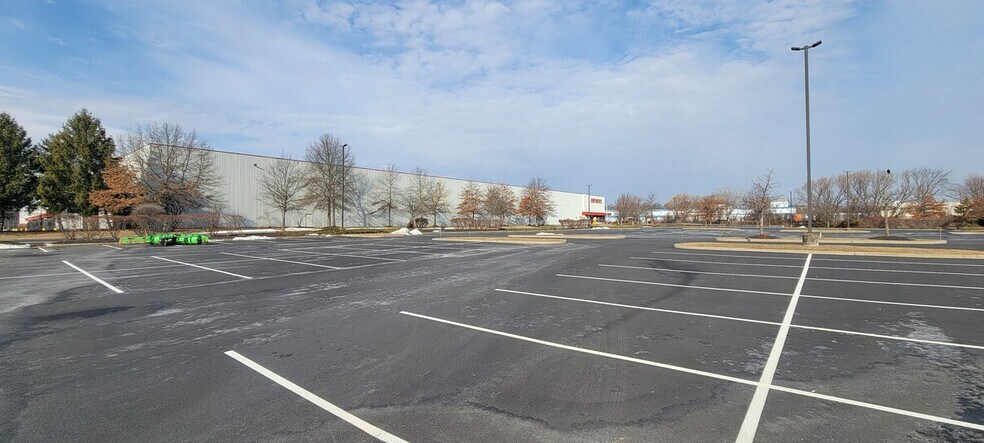 More Photos Of 29 Elizabeth Dr, Chester Distribution For Lease