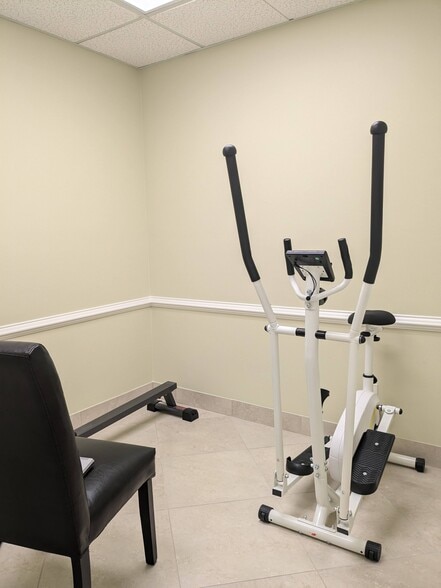 More Photos Of 701-769 NW Federal Hwy, Stuart Unknown For Lease