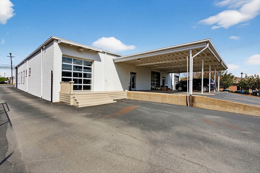 More Photos Of 2910-2912 Sidco Dr, Nashville Office For Lease