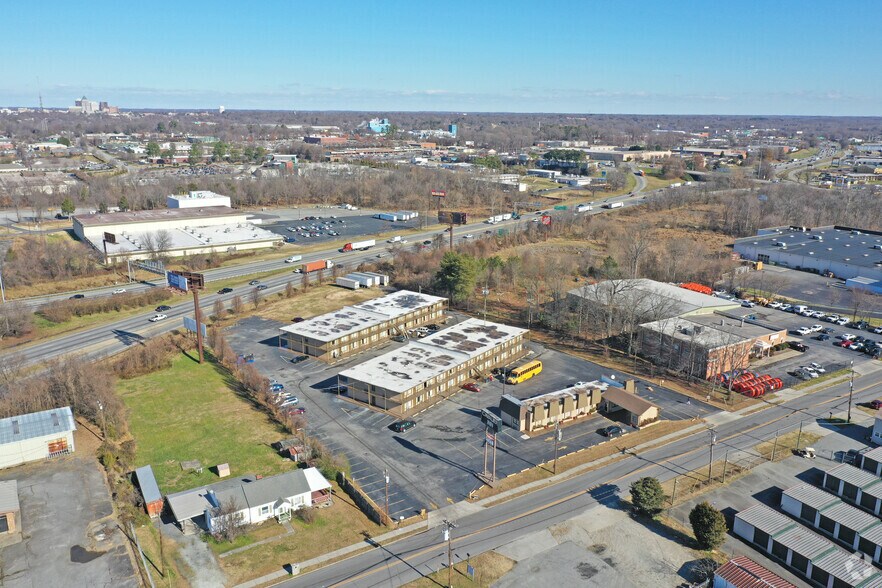More Photos Of 312 W J J Dr, Greensboro Hotel For Lease