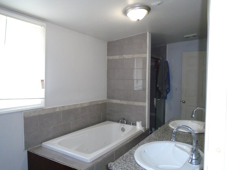 More Photos Of 1579 State St, New Haven Religious Facility For Sale