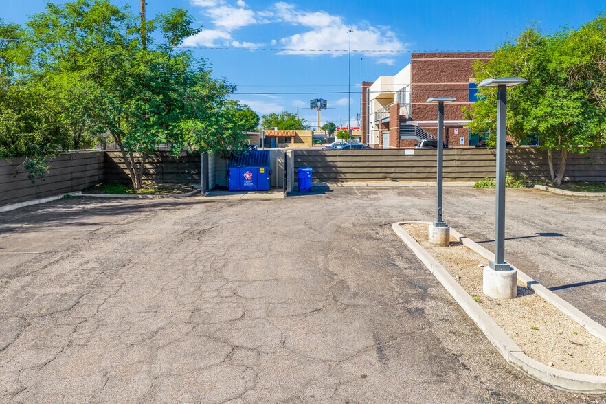 More Photos Of 2345 W Glendale Ave, Phoenix Medical For Sale