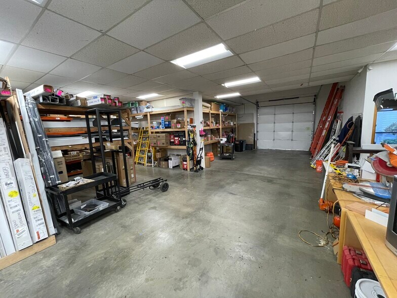 More Photos Of 13222-13228 SE 30th St, Bellevue Showroom For Lease
