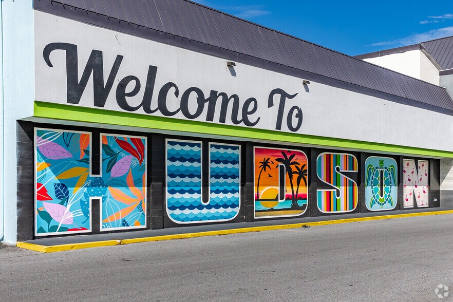 Primary Photo Of 14166-15150 Us Highway 19, Hudson Unknown For Lease