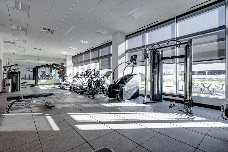 More Photos Of 6160 Warren Pky, Frisco Unknown For Lease