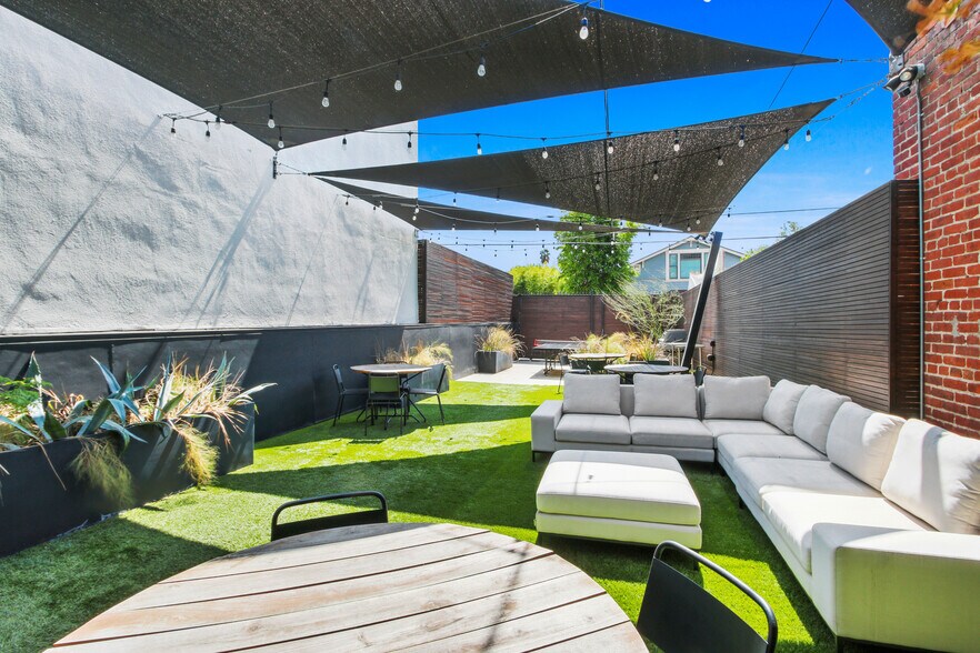 More Photos Of 1638 Colorado Blvd, Los Angeles Loft Creative Space For Sale