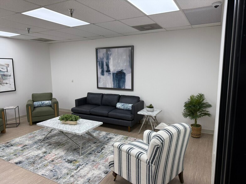 More Photos Of 16801 Addison Rd, Addison Office For Lease