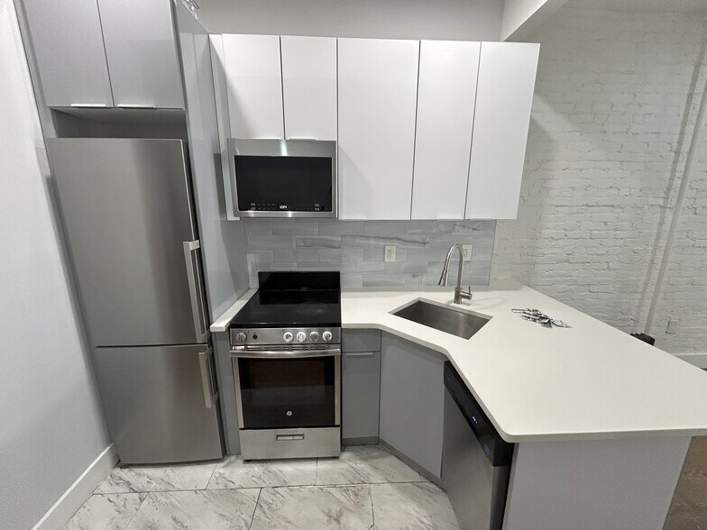 More Photos Of 1641 Broadway, Brooklyn Apartments For Sale