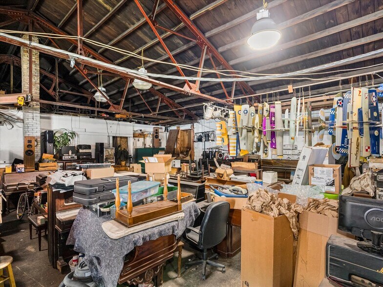 More Photos Of 2600 Duss Ave, Ambridge Unknown For Sale