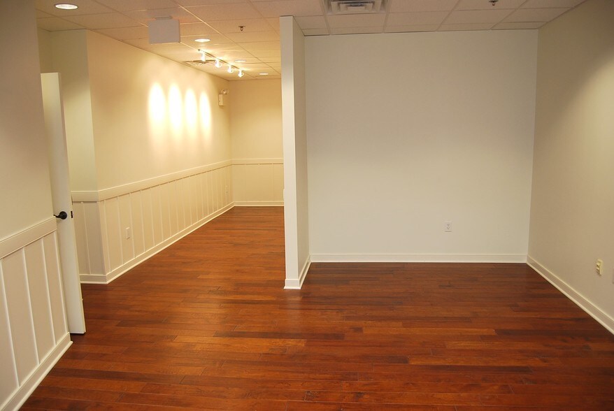 More Photos Of 709 E Gay St, West Chester Office For Lease