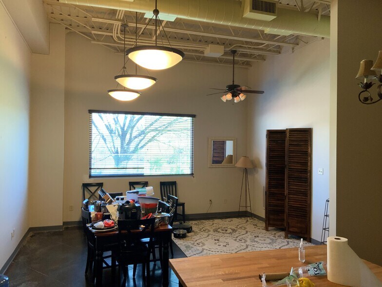 More Photos Of 2020 E Continental Blvd, Southlake Office For Lease