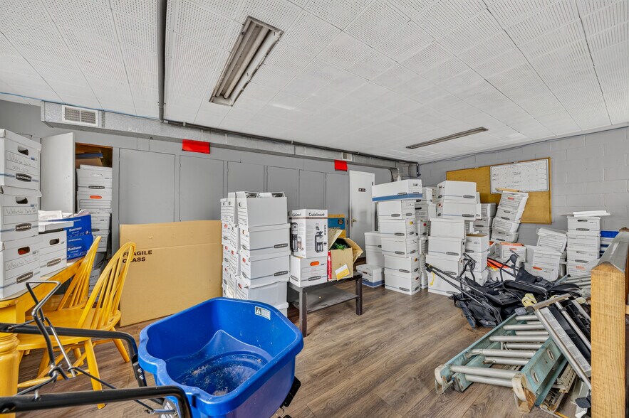 More Photos Of 708 N 18th St, Allentown Auto Repair For Lease