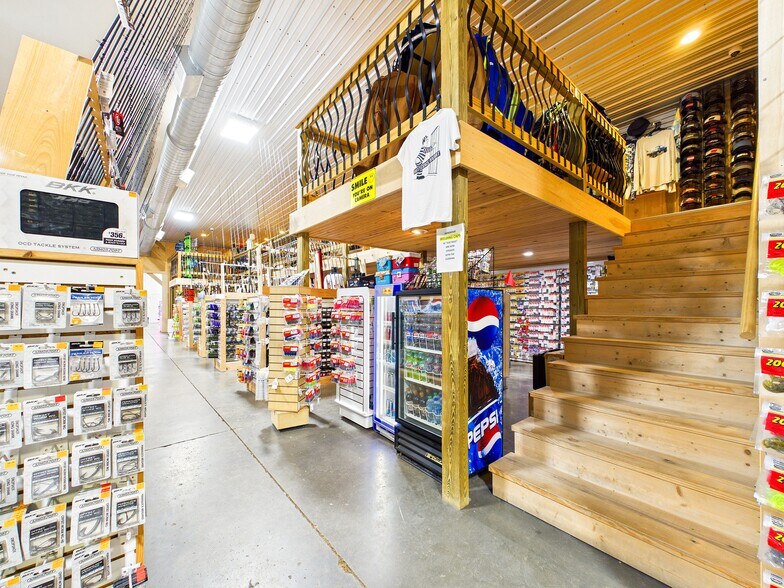More Photos Of 13520 Emerson Ave, Williamstown General Retail For Sale
