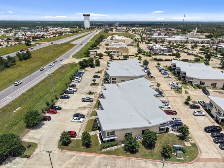 More Photos Of 750 William D Fitch Pky, College Station Loft Creative Space For Lease
