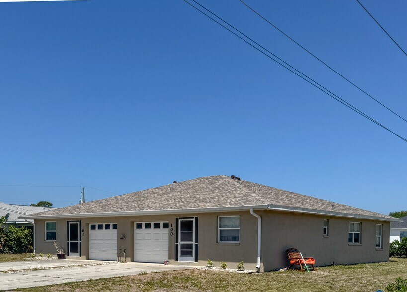 More Photos Of 100 Charles Dr, Nokomis Multifamily For Sale