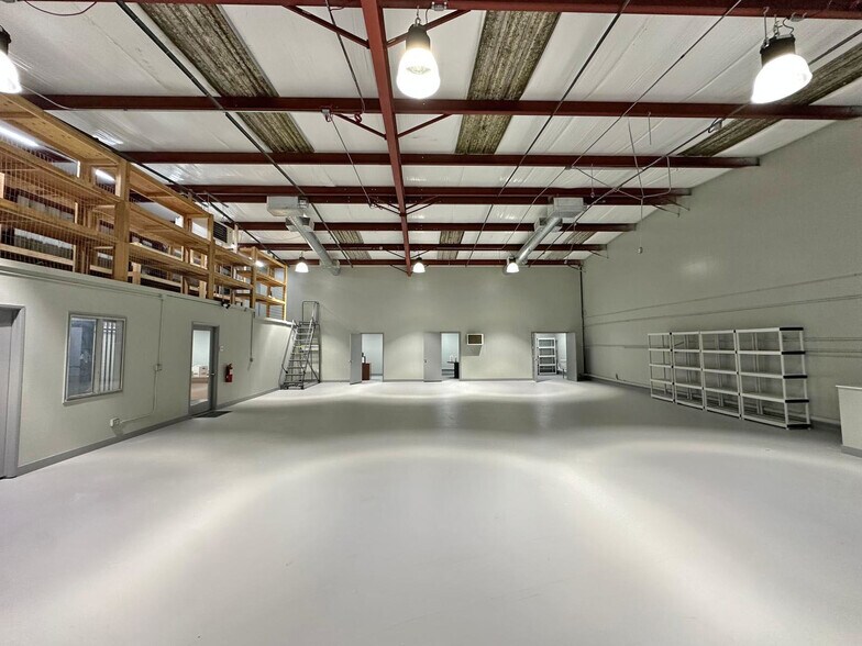 More Photos Of 343-345 W 9th St, Santa Rosa Warehouse For Sale