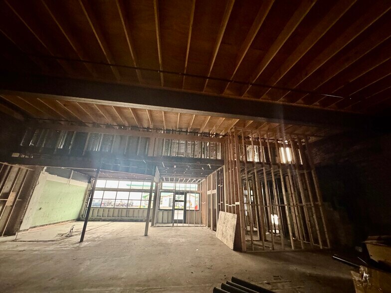 More Photos Of 120 Walnut St, Washington General Retail For Sale