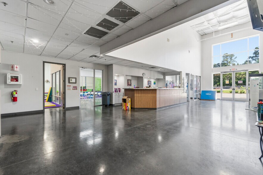 More Photos Of 28519 Sweetgum Rd, Magnolia General Retail For Sale