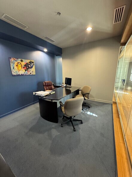 More Photos Of 3085 Fountainside Dr, Germantown Medical For Sale