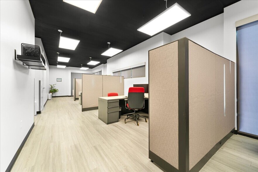 More Photos Of 817 Ohare Pky, Medford Loft Creative Space For Sale