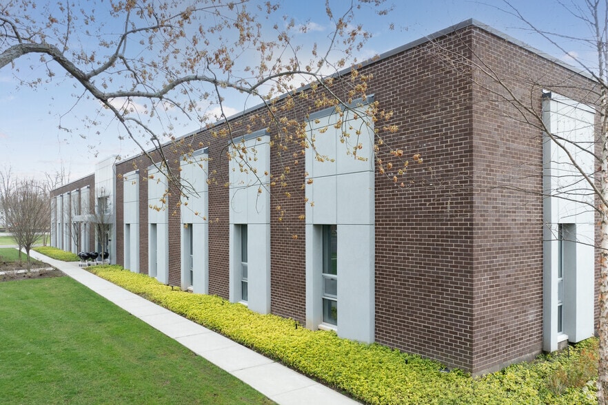 More Photos Of 50 Maple St, Norwood Warehouse For Lease