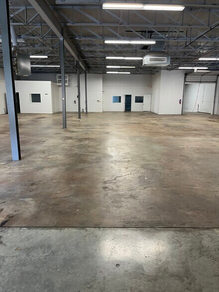 More Photos Of 147 Pittsburg St, Dallas Flex For Sale