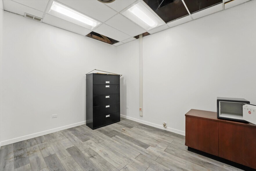 More Photos Of 5352 W Chicago Ave, Chicago Storefront Retail Office For Sale