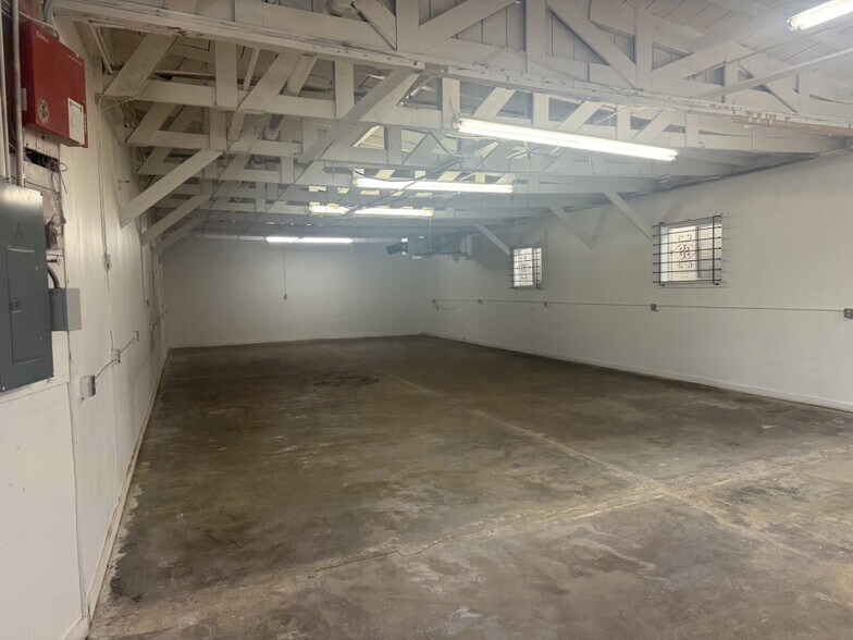 More Photos Of 1715 Freedom Blvd, Freedom Freestanding For Sale