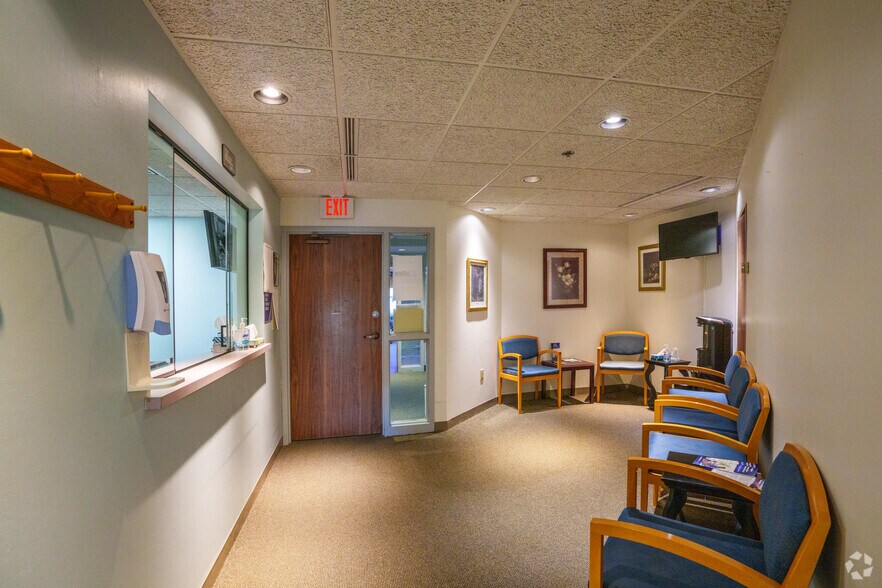 More Photos Of 190 Groton Rd, Ayer Medical For Lease