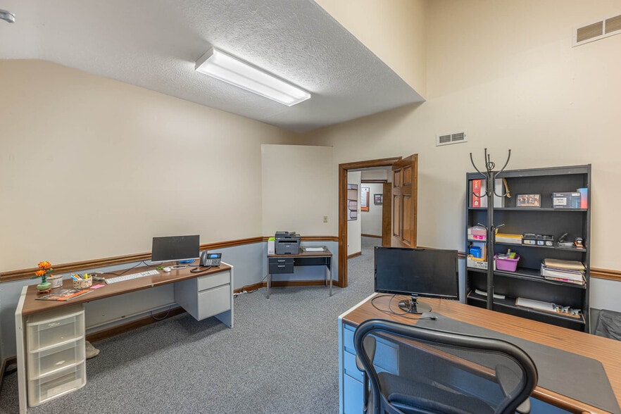 More Photos Of 7960-7996 Clyo Rd, Dayton Office For Sale