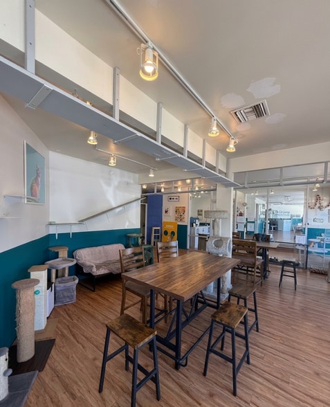 More Photos Of 1000-1010 Torrey Pines Rd, La Jolla Storefront For Lease