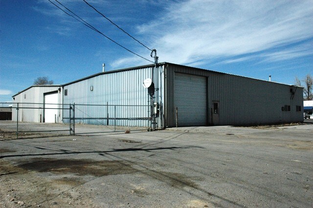 More Photos Of 801 W Main St, Riverton Warehouse For Sale