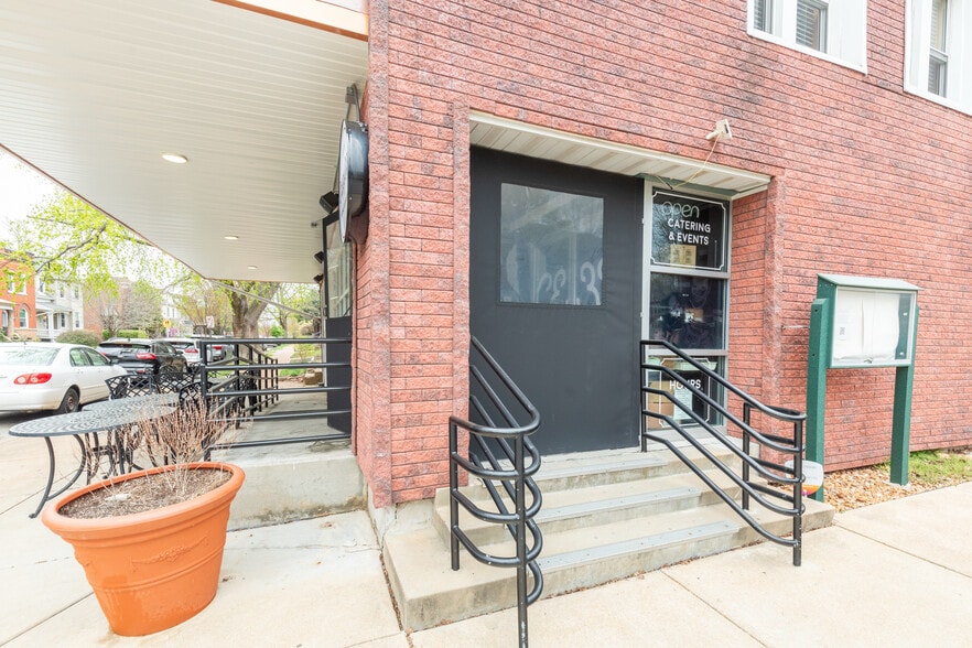 More Photos Of 4168 Juniata St, Saint Louis Restaurant For Lease