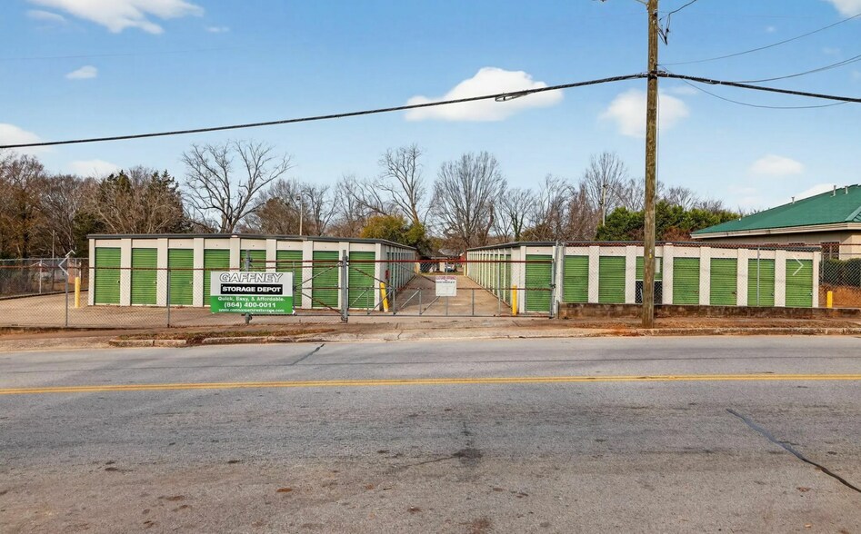 More Photos Of 939 N Logan St, Gaffney Self Storage For Sale