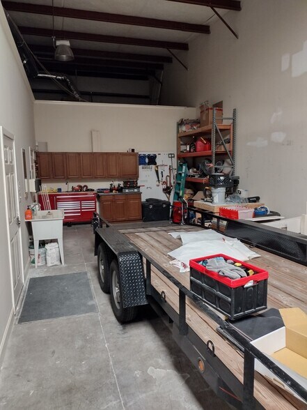 More Photos Of 5207 Belle Wood Ct, Buford Warehouse For Lease