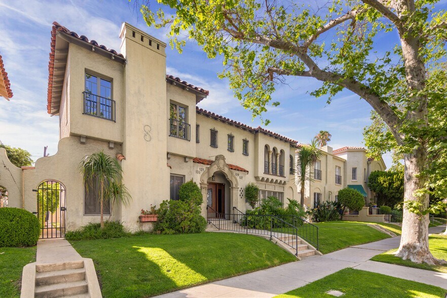 More Photos Of 127 S Sycamore Ave, Los Angeles Apartments For Sale