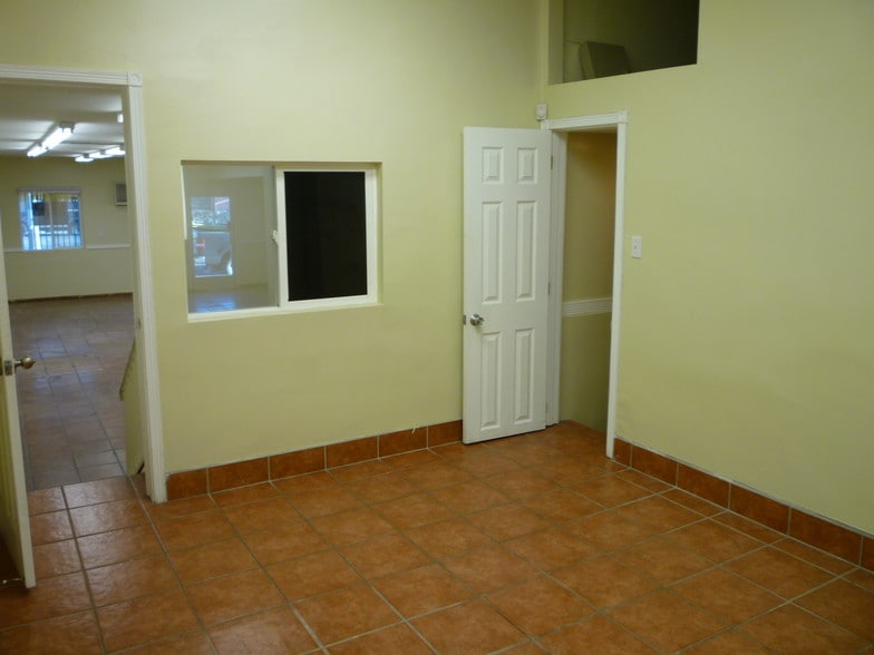 More Photos Of 13173 Van Nuys Blvd, Pacoima Storefront Retail Office For Sale