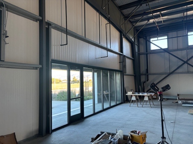 More Photos Of 1940 Airway Dr, Hollister Industrial For Lease