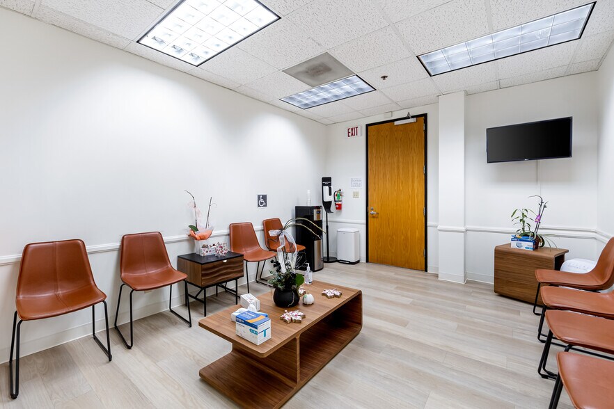 More Photos Of 2031 W Alameda Ave, Burbank Medical For Lease