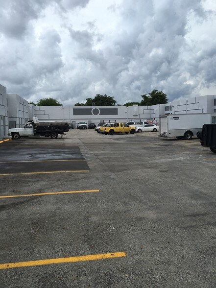 Primary Photo Of 1905 NW 32nd St, Pompano Beach Warehouse For Lease