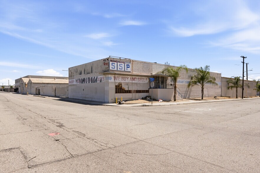 Primary Photo Of 1075 E 2nd St, Pomona Warehouse For Sale