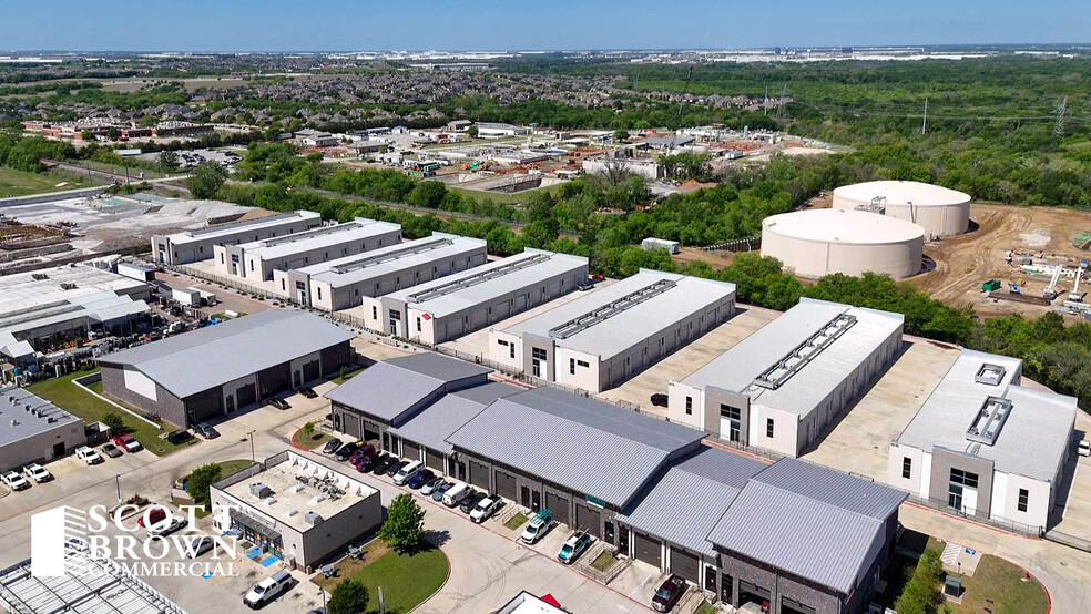 More Photos Of 1725 N Hwy 377, Roanoke Warehouse For Sale