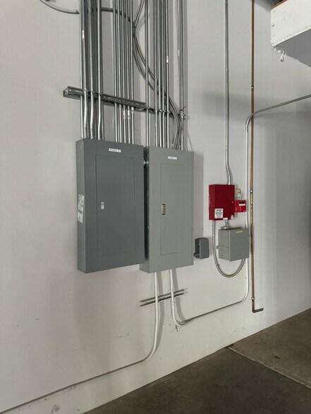 More Photos Of 1868-1872 Stone Ave, San Jose Manufacturing For Lease