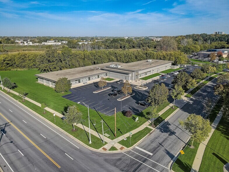 More Photos Of 2 Marsh Ct, Madison Flex For Sale