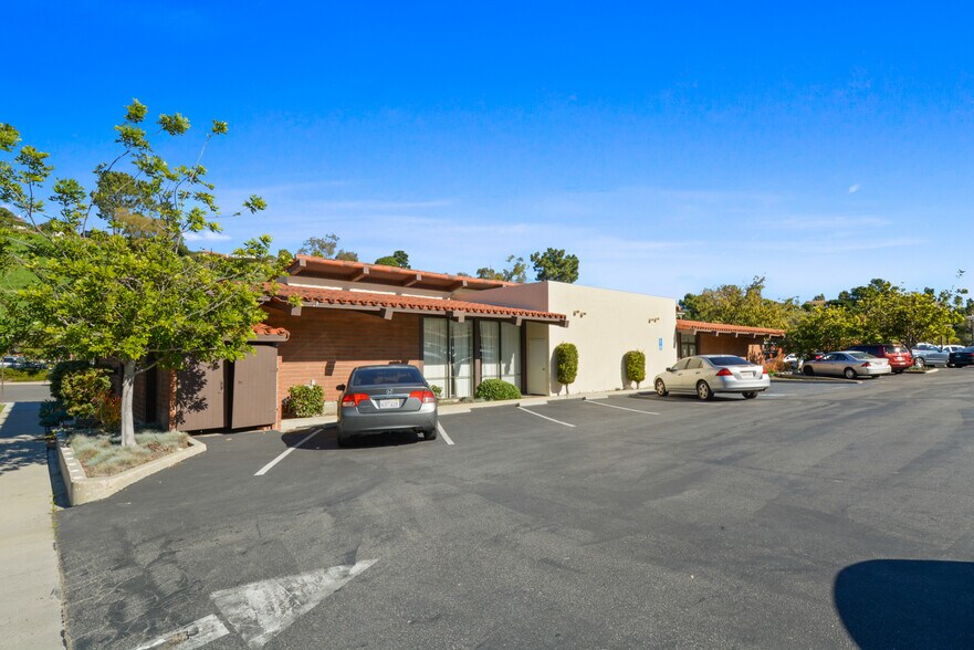 More Photos Of 811-897 Silver Spur Rd, Rolling Hills Estates Unknown For Lease