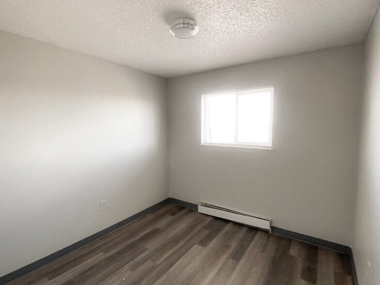 More Photos Of 730 Mather St, Brighton Apartments For Sale