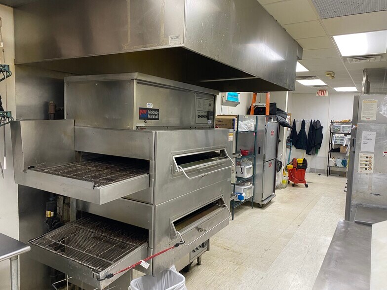 More Photos Of 944 Center Ave, Oostburg Restaurant For Sale