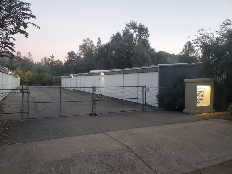 More Photos Of 20707 Lakeshore Dr, Lakehead Self Storage For Sale